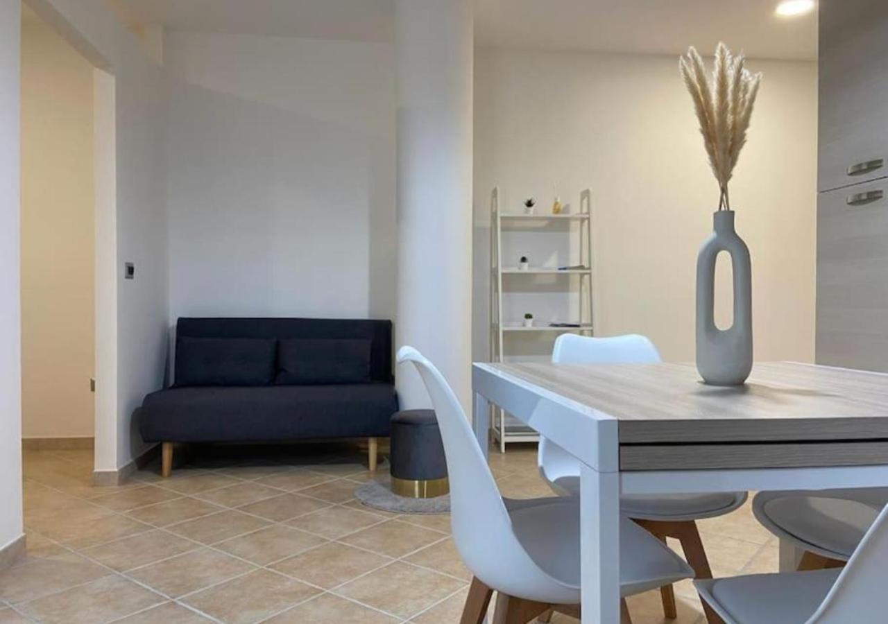 Loft Comodo Ed Elegante • Wi-Fi E Colazione Sanluri Экстерьер фото
